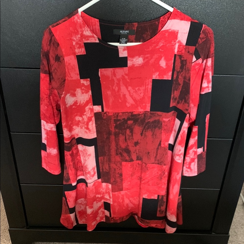 Alfani Red 3/4 Sleeve Boxy Graphic Blouse